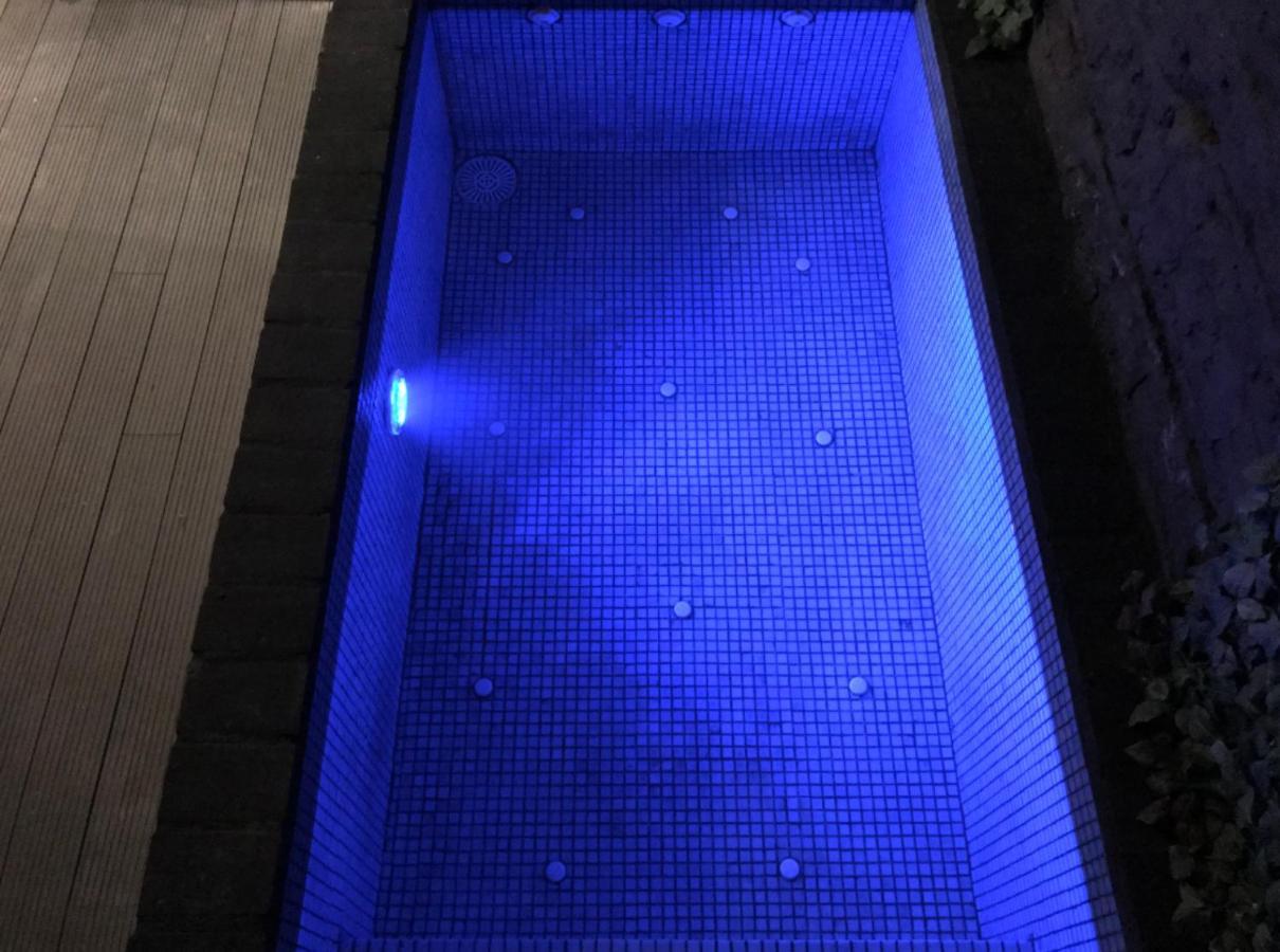 Pequeno Alojamiento Con Mini Piscina - No Climatizada Валенсия Экстерьер фото